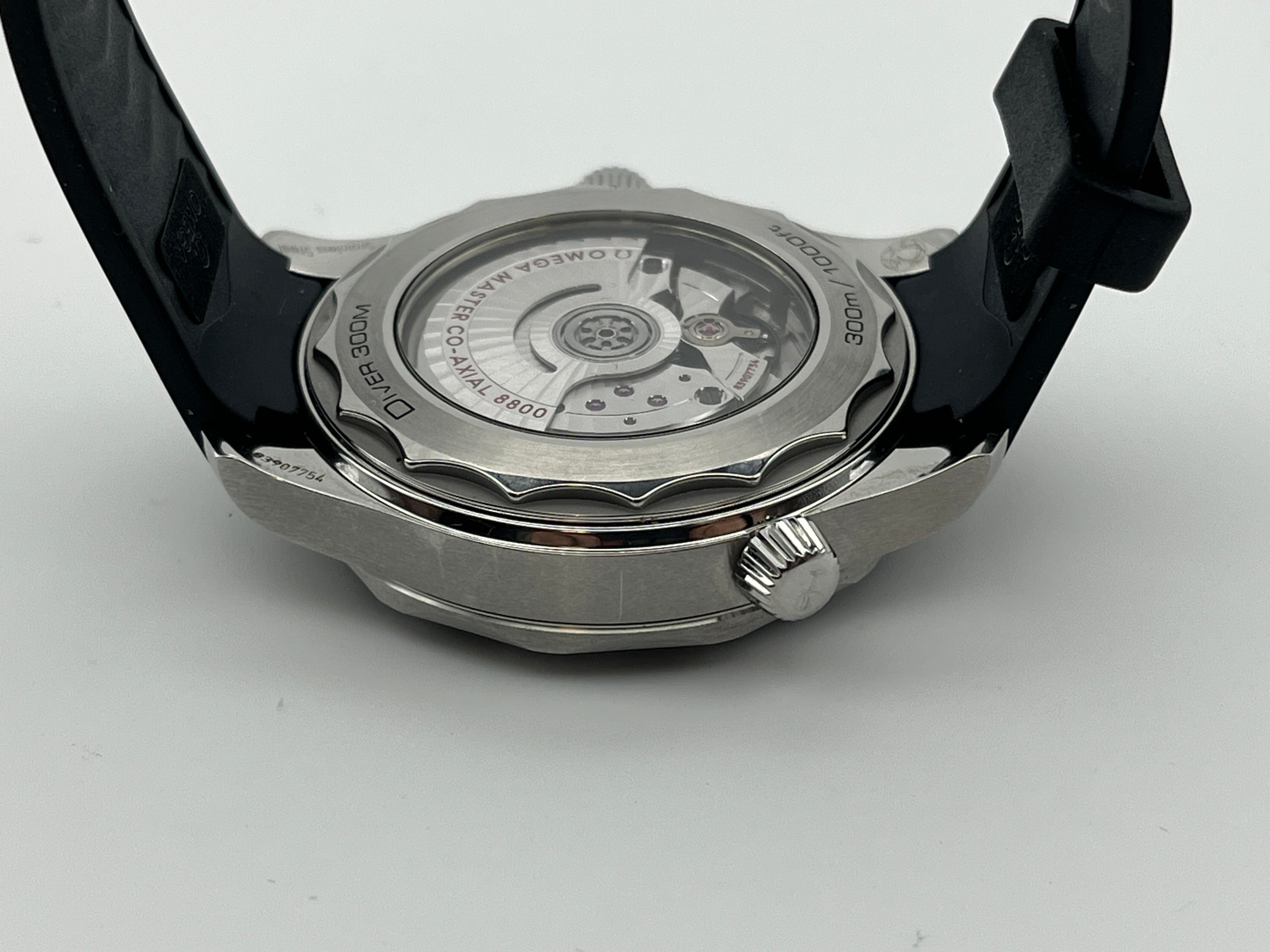 OMEGA Seamaster Diver 300M Ref. 210.32.42.20.04.001